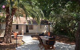Beach House Mokalo